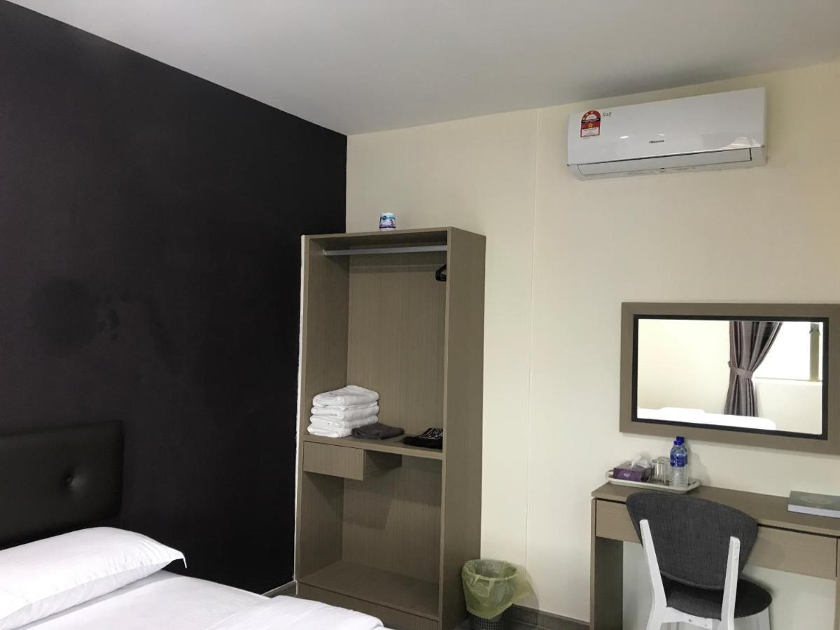 Oyo 90506 Z Stay Inn Hotel Simpang Renggam Zewnętrze zdjęcie