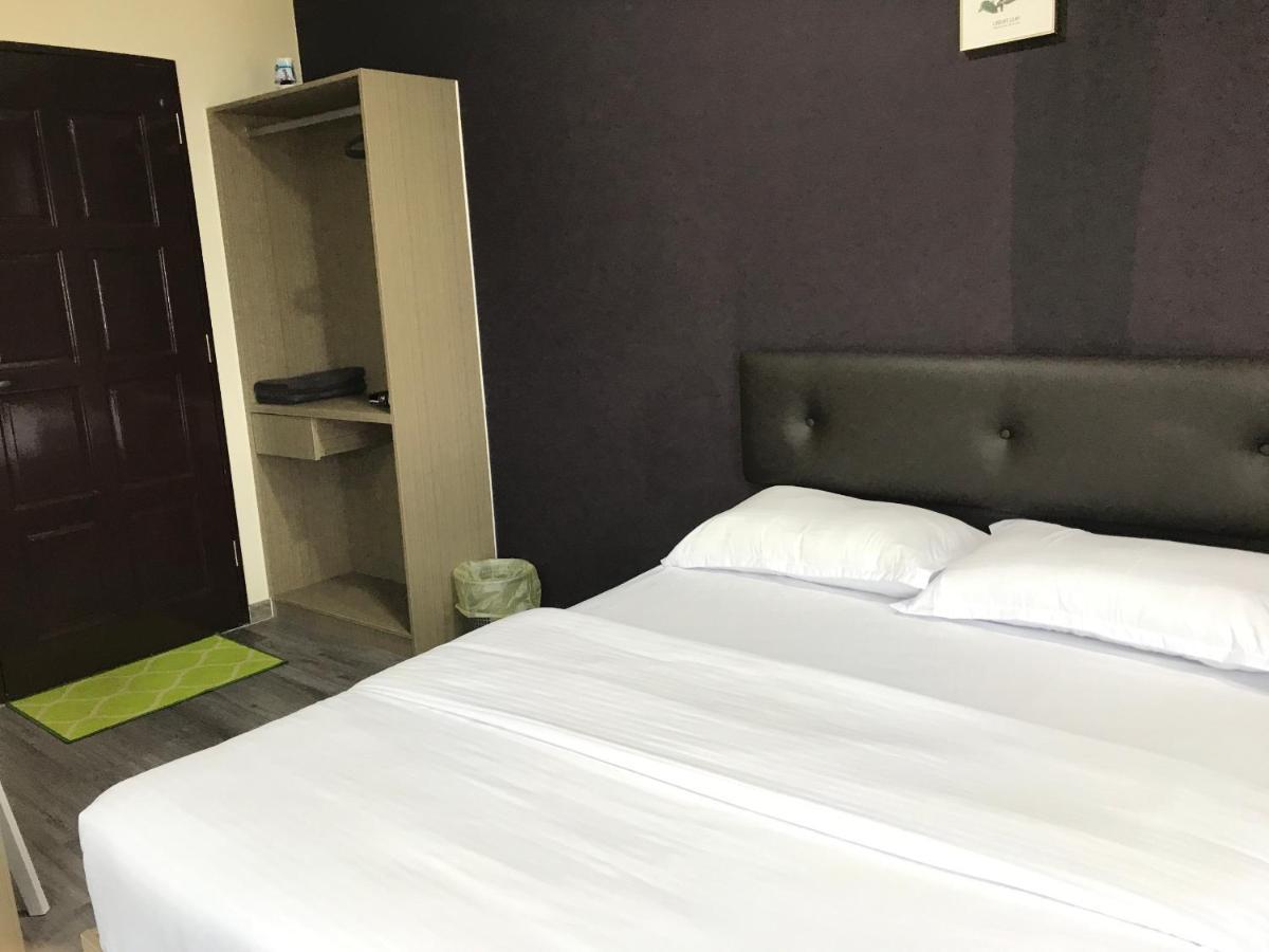 Oyo 90506 Z Stay Inn Hotel Simpang Renggam Zewnętrze zdjęcie