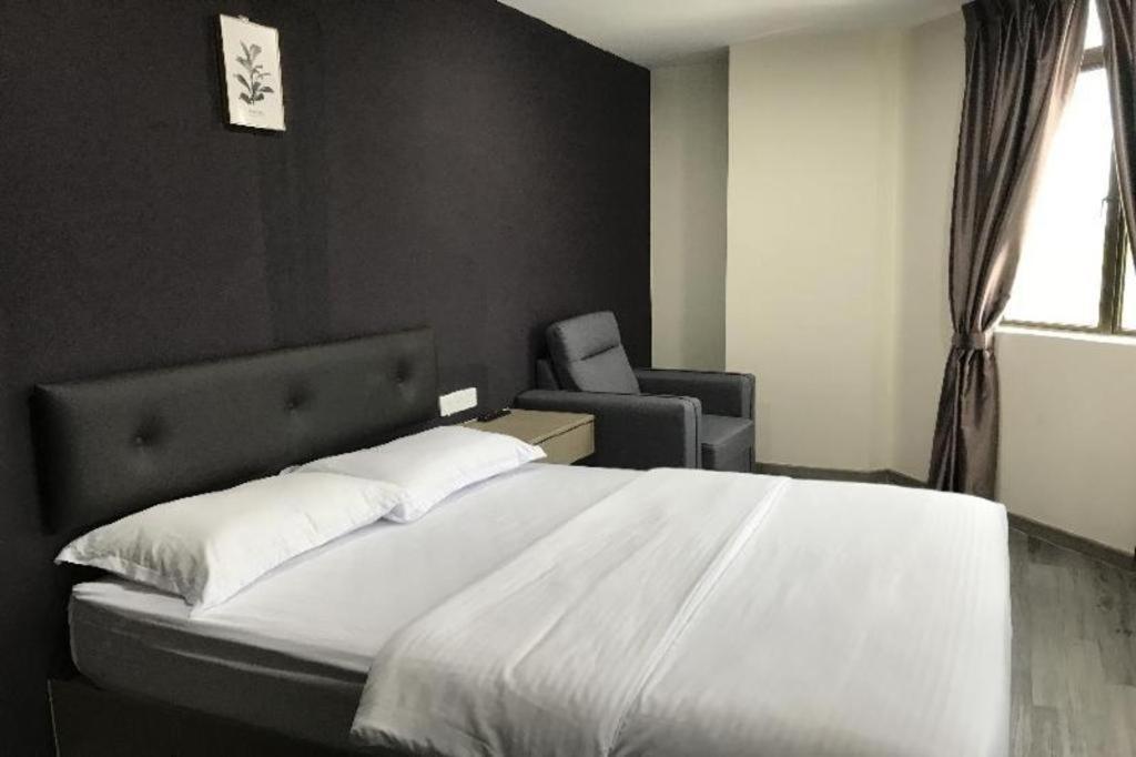 Oyo 90506 Z Stay Inn Hotel Simpang Renggam Zewnętrze zdjęcie